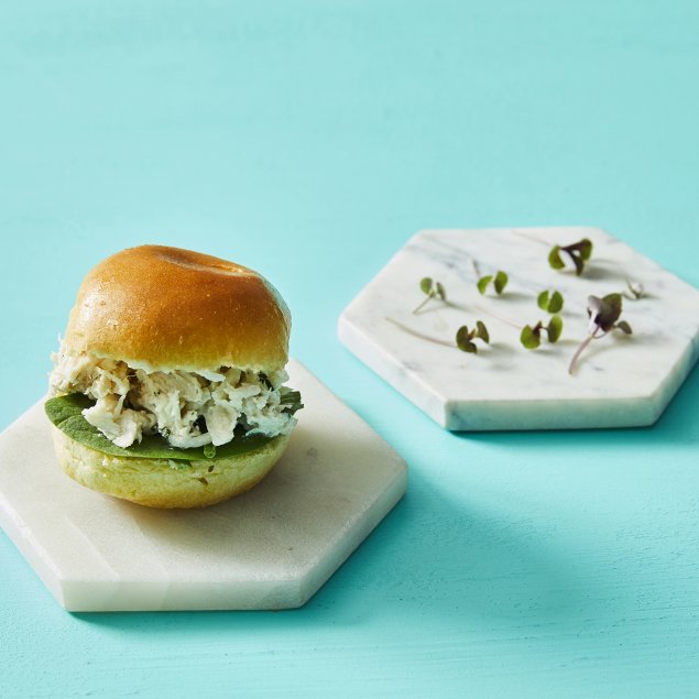 Pulled Free Range Chicken Slider With Herb Mayonnaise, Mustard And Spinach 